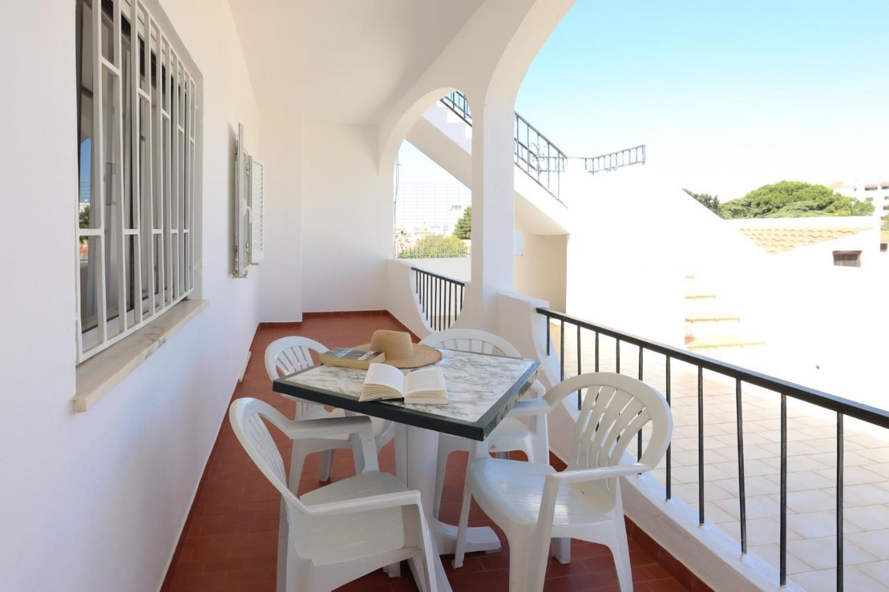 Apartamentos Pedro For Families By Bedzy Albufeira Exterior photo
