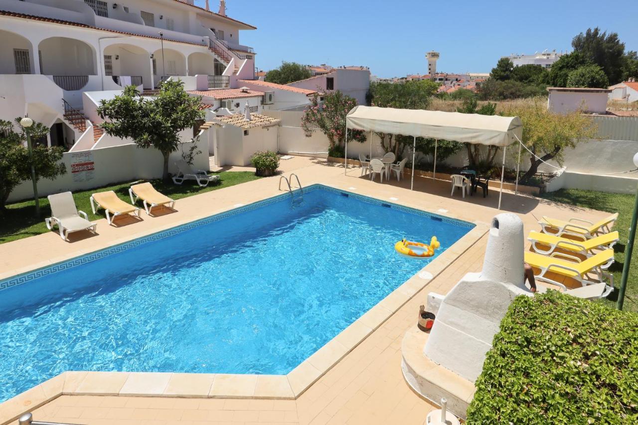 Apartamentos Pedro For Families By Bedzy Albufeira Exterior photo